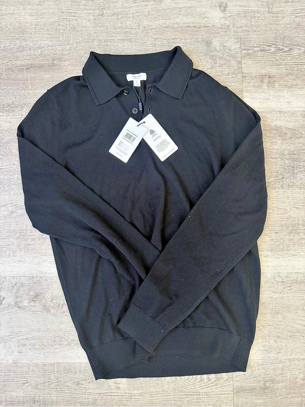 Reiss Men’s Black 100% Merino Wool long sleeve. Size Medium